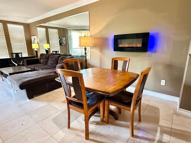 Foto del edificio - Meridian FURNISHED 2 BDR /2 BATH Luxury Co...