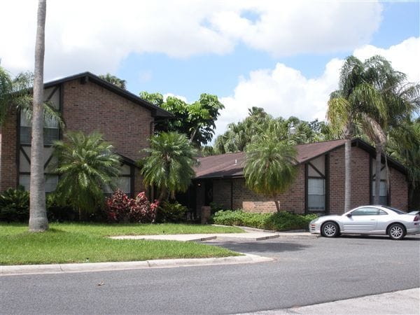 Building Photo - 2602 Treasure Hills Blvd