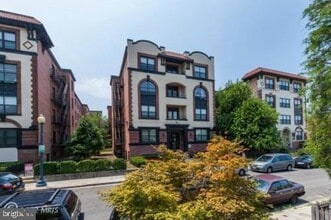 Building Photo - 1438 Meridian Pl NW