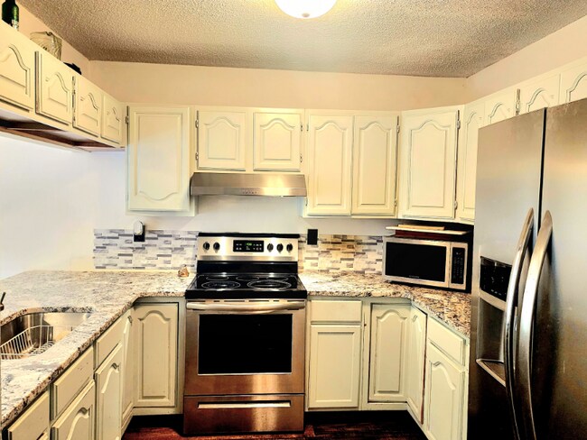 Foto del edificio - 701 Parkway Vista Dr