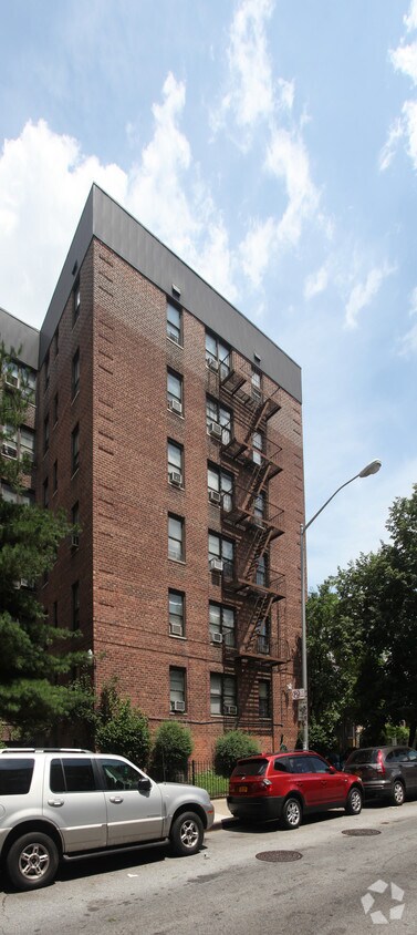 Foto del edificio - 41-11 Elbertson St