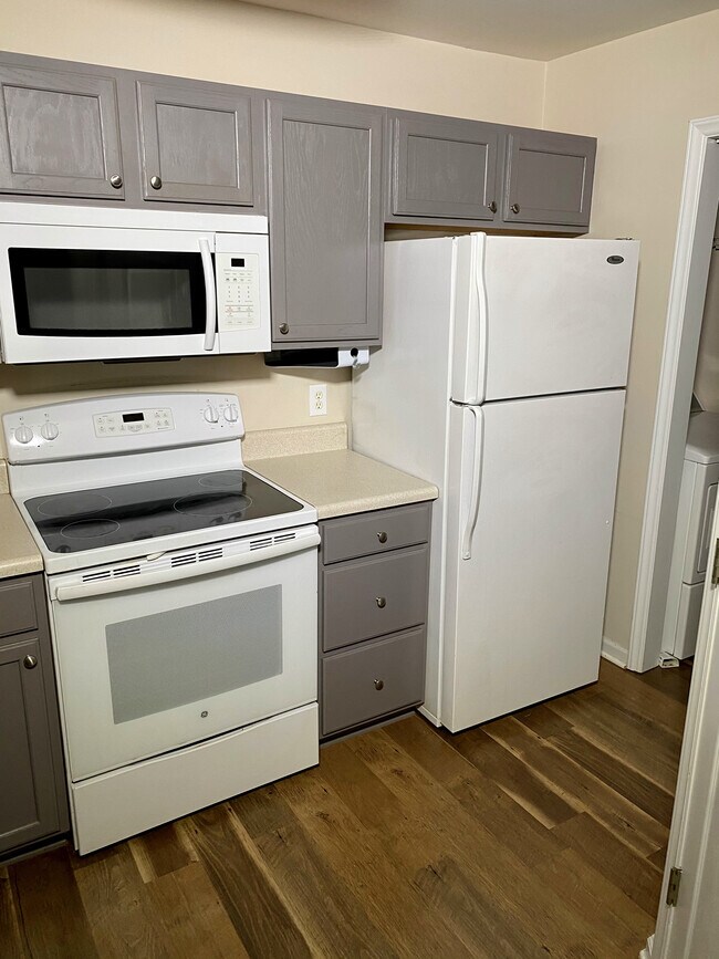 Foto del edificio - 2950 Trailwood Pines Ln