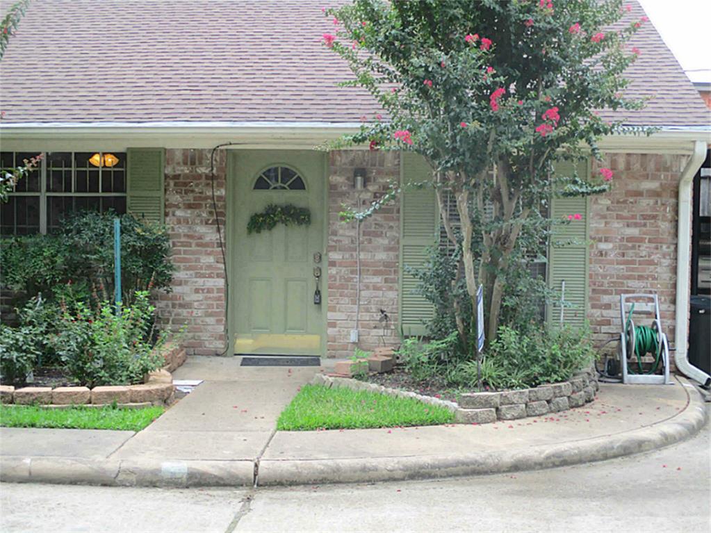 Primary Photo - 10122 Shadow Wood Dr
