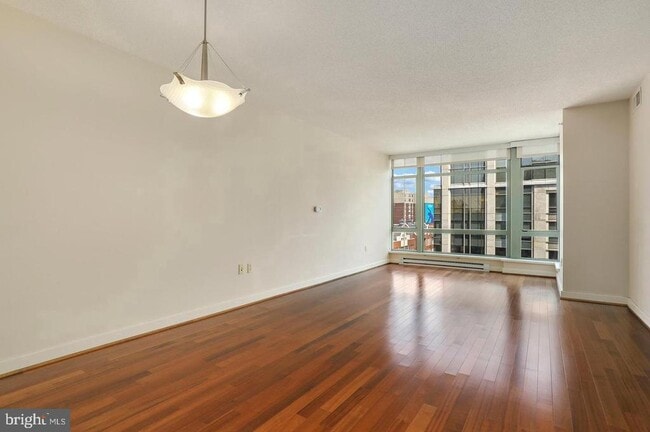 Building Photo - 1150 K St NW