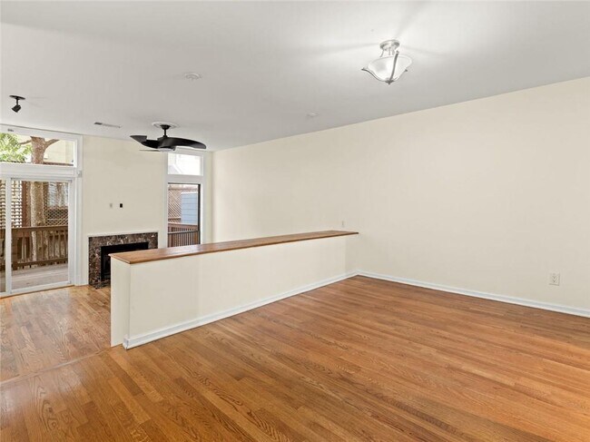 Foto del edificio - 206 6th St NE