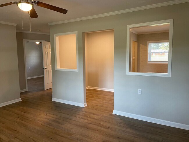 Building Photo - Updated Two Bedroom Duplex in Lincolnton