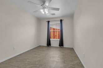 Building Photo - 10906 Cayman Mist Dr