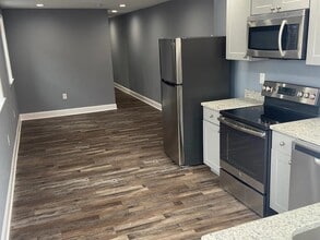 Building Photo - 803 Druid Park Lake Dr