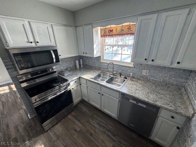 Foto del edificio - 1206 Heatherstone Dr