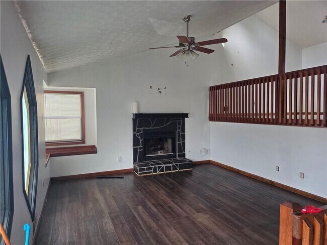 Foto del edificio - 5625 Princeton Oaks Dr
