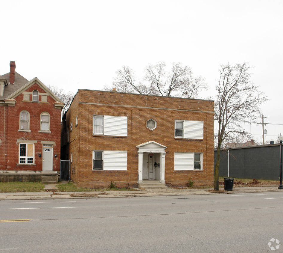 Building Photo - 1230 W Broad St