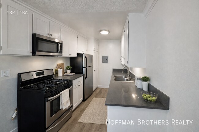 Foto del edificio - 360 W Chevy Chase Dr