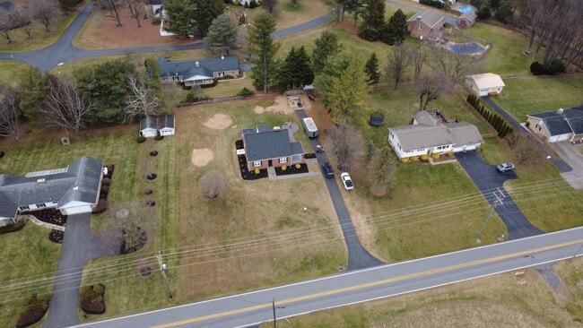 Building Photo - 4606 Lower Beckleysville Rd