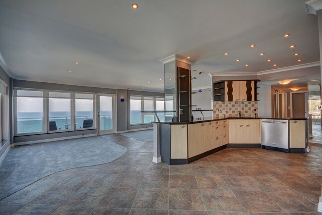 Foto del edificio - 2066 N Ocean Boulevard 7ne