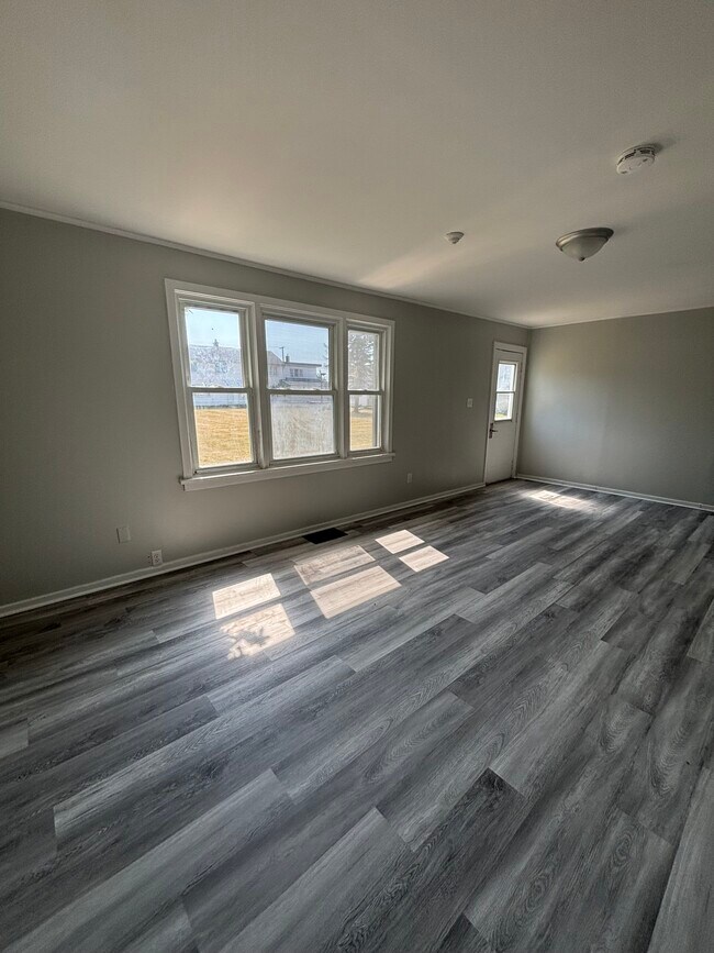 Photo du bâtiment - Very large 2 bedroom townhome in Picton