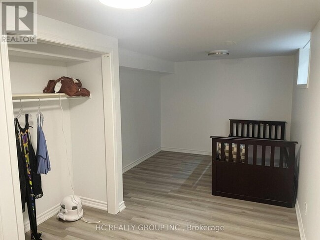 Building Photo - 42 Arkona Dr