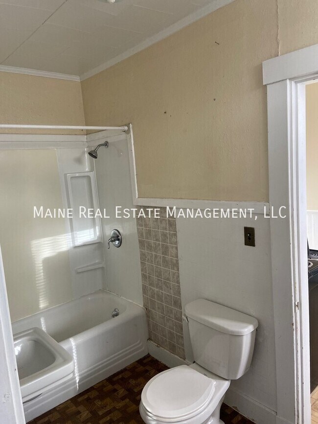 Building Photo - 36 3rd St