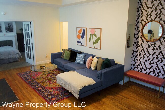 Building Photo - 3 br, 1 bath House - 1378 Oak St SW