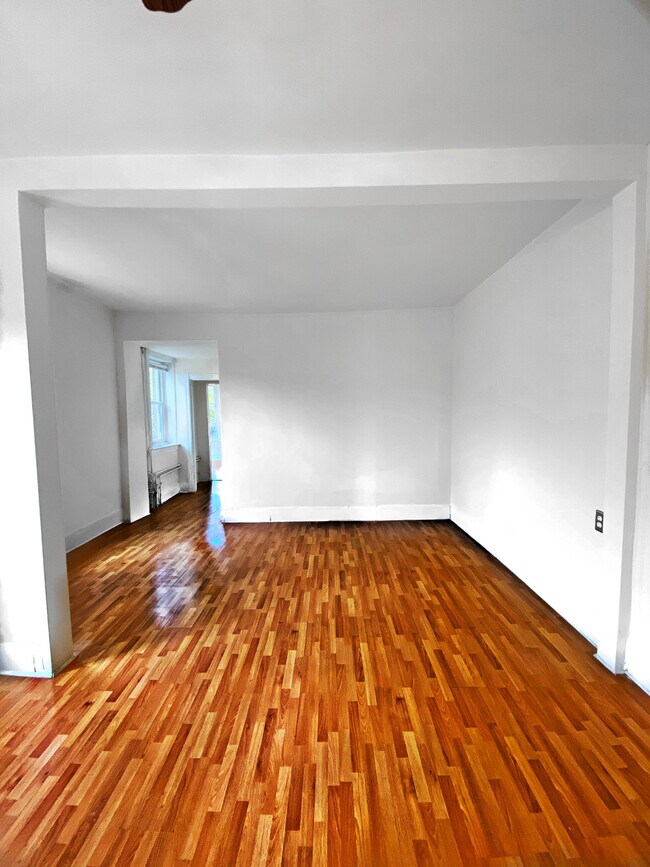 Building Photo - 4268 Manayunk Ave
