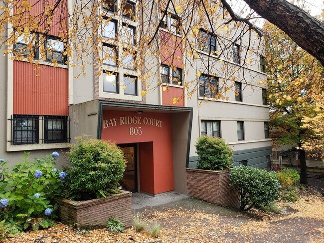Building Photo - Bay Ridge Court - 2 bedrooms