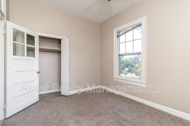 Building Photo - 602 Caswell Ave