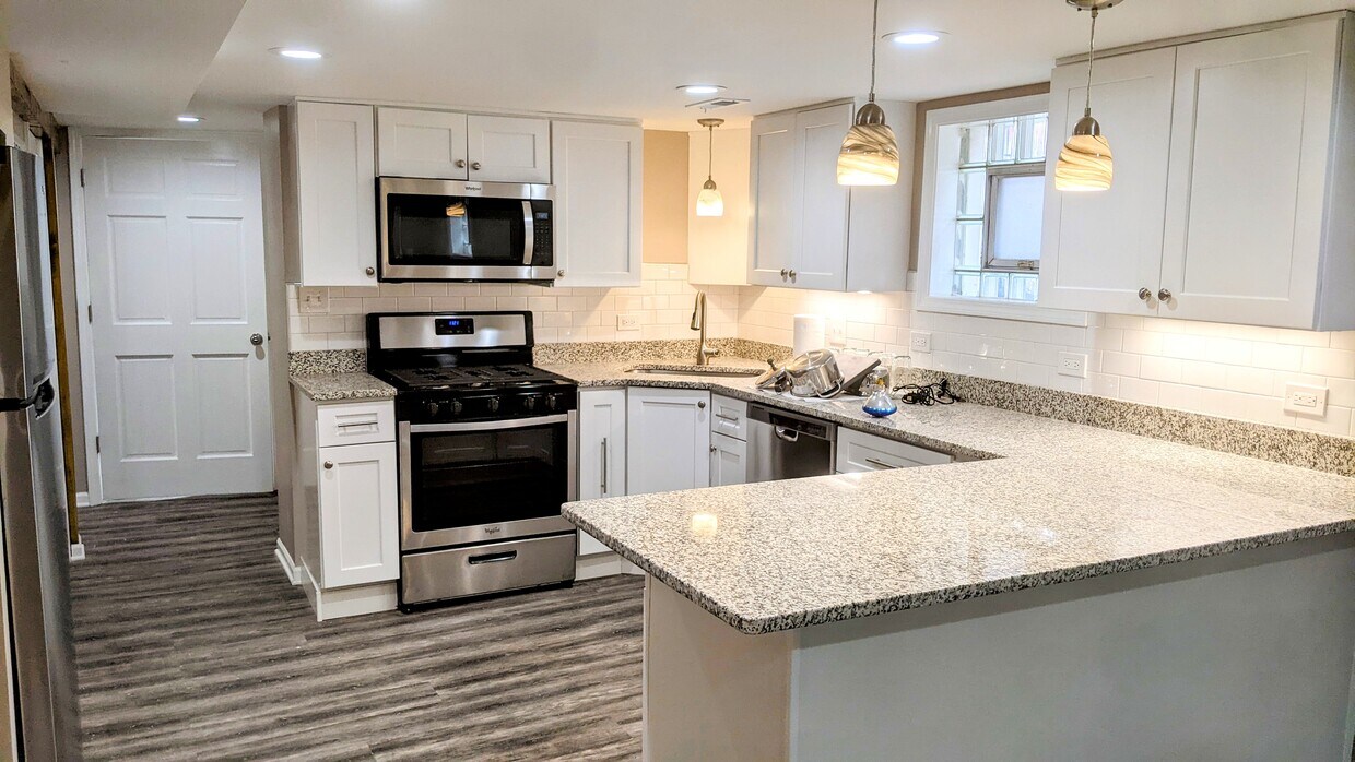 Foto principal - 6029 N Harlem Ave