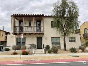 Building Photo - 194 Paseo Bravo