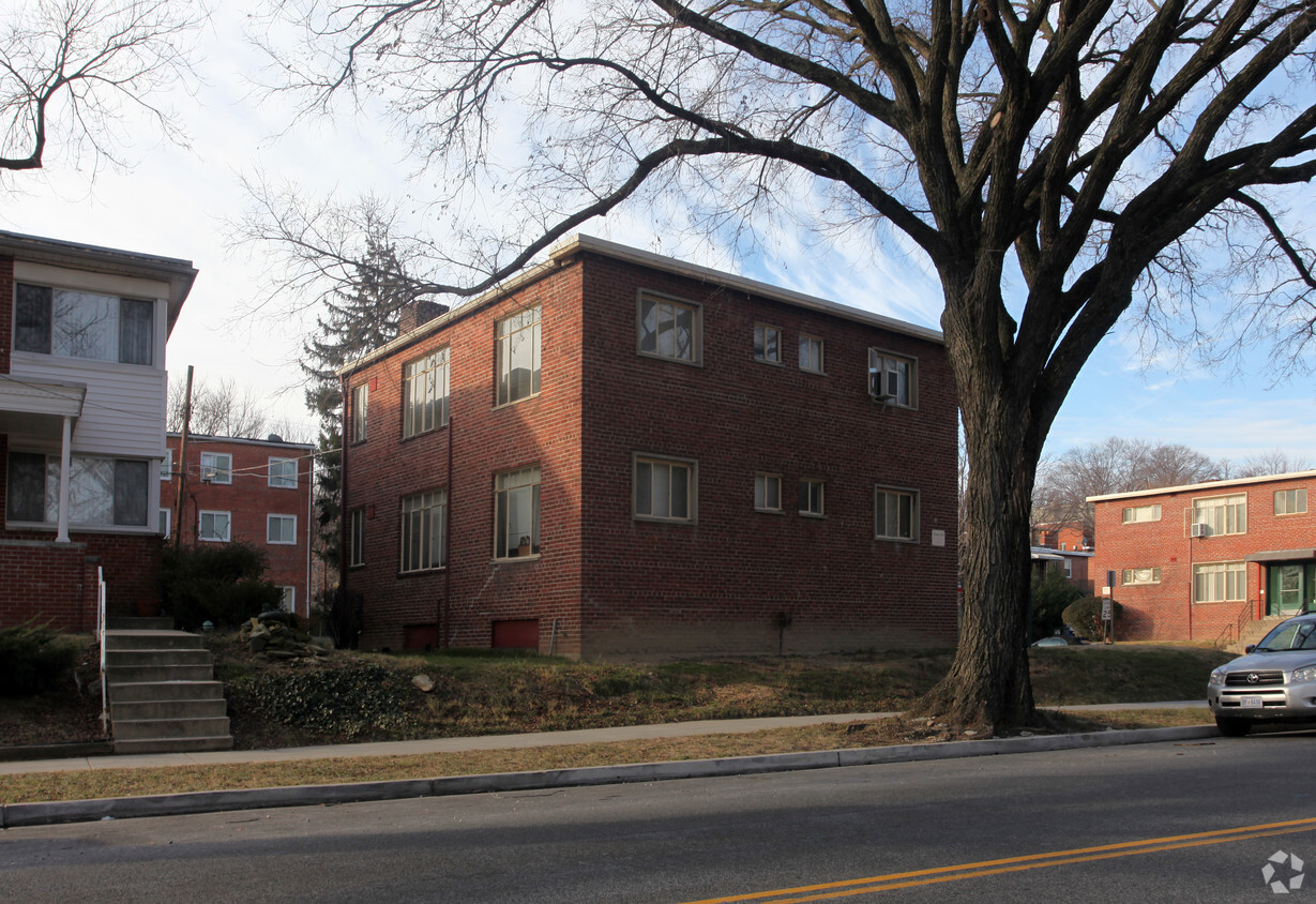 Building Photo - Pleasant Hills Apartments