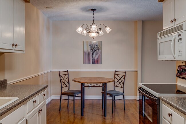 Foto del edificio - 4500 S Poplar St