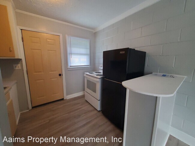 Building Photo - 1 br, 1 bath House - 412-A Lake Avenue