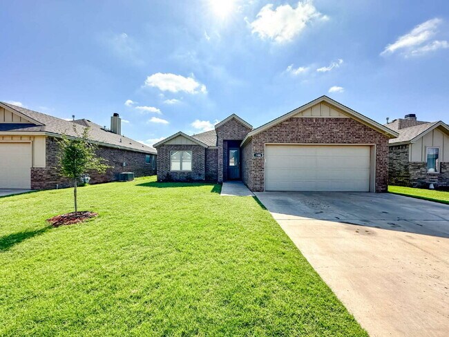 Building Photo - Charming 3/2/2 in Frenship School District!