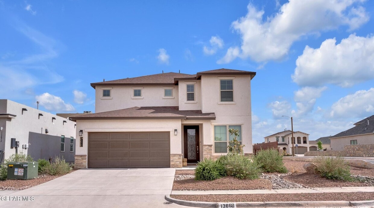 Foto principal - East El Paso 4 bed Refrig A/C
