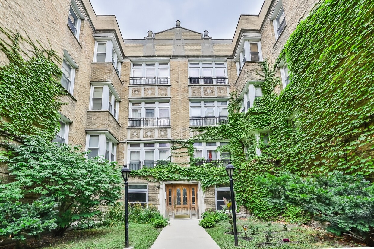 Primary Photo - 1626 W Farwell Ave