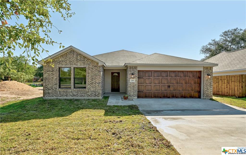 215 Plum St, Luling, TX 78648 House Rental in Luling, TX