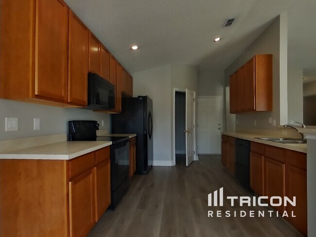 Foto del edificio - 961 Misty Maple Ct