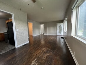 Building Photo - 6658 Flora Ave
