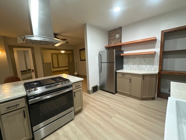 Foto del edificio - 9205 Clifton Blvd