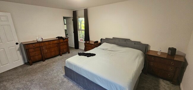 Foto del edificio - 260 Birchwood Dr