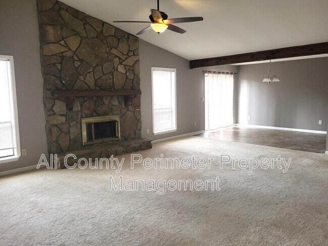 Foto del edificio - 4722 Jamerson Forest Cir