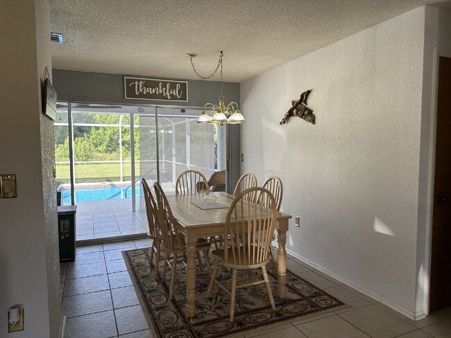 Building Photo - "Charming Furnished 2 Bed, 2 Bath Home wit...