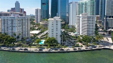 Building Photo - 1408 Brickell Bay Dr