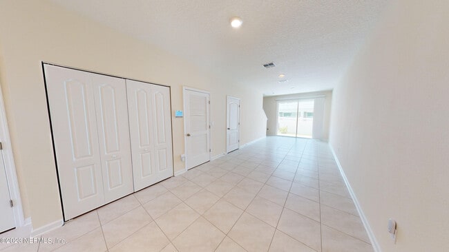 Building Photo - 4072 Oak Mill Rd