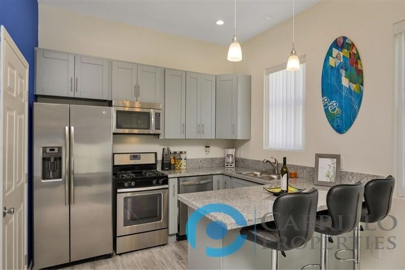 Foto principal - 4669 Winona Ave