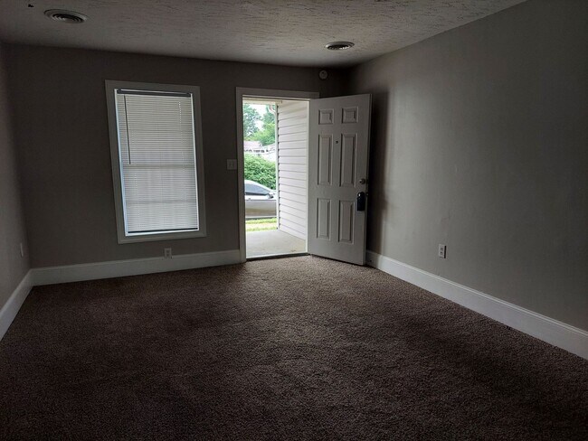 Foto del edificio - 714 Oak St. Kingsport TN 37664  A &amp; B