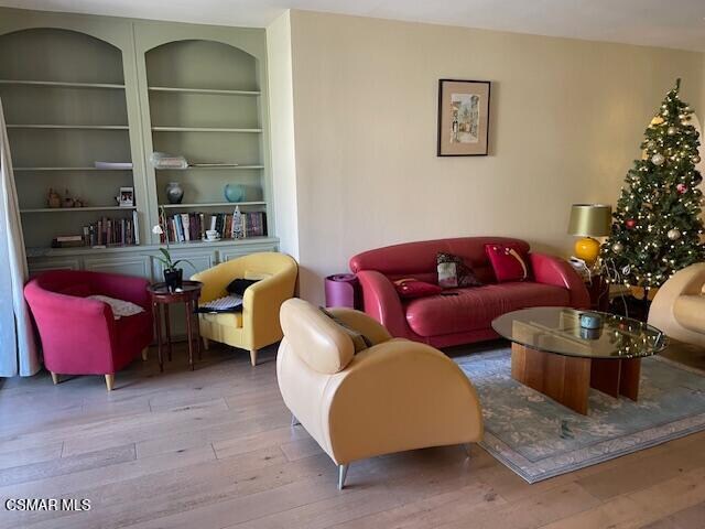 Foto del edificio - 5340 Yarmouth Ave