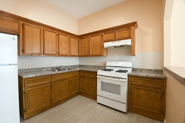 Building Photo - 5817 Gaston