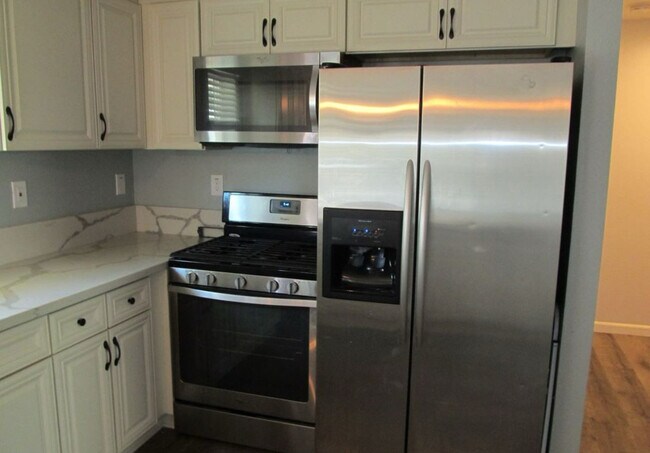 Foto del edificio - 228 Clinton Ave