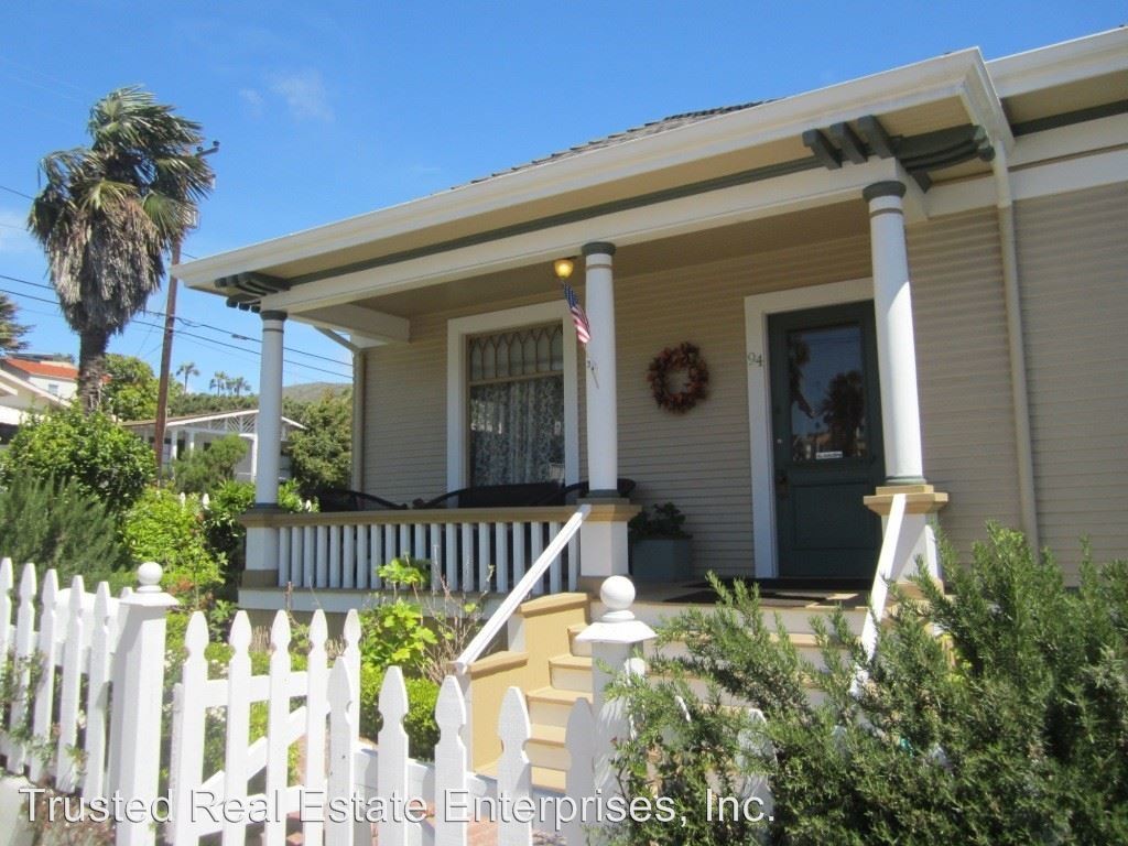 Primary Photo - 3 br, 2 bath House - 94 N. Ash Street