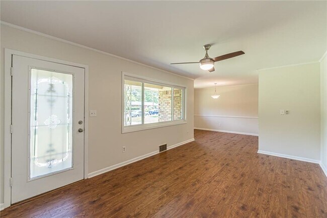 Building Photo - 3213 Bobbie Ln