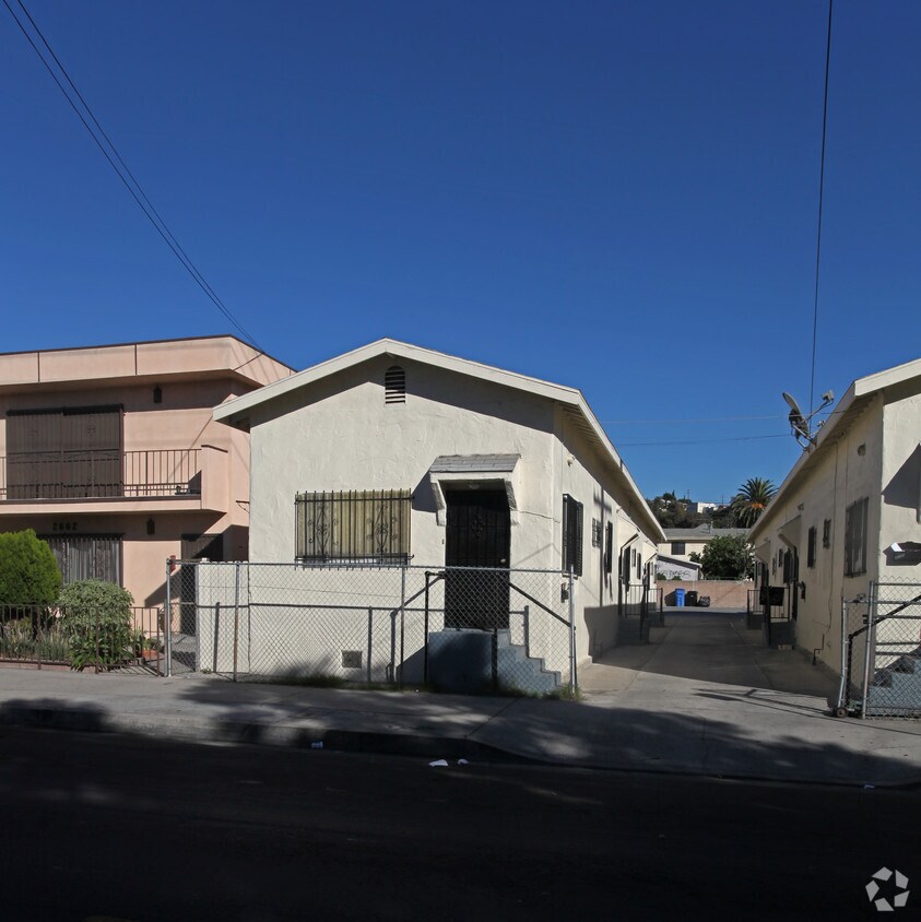 Foto del edificio - 2650-2656 Workman St
